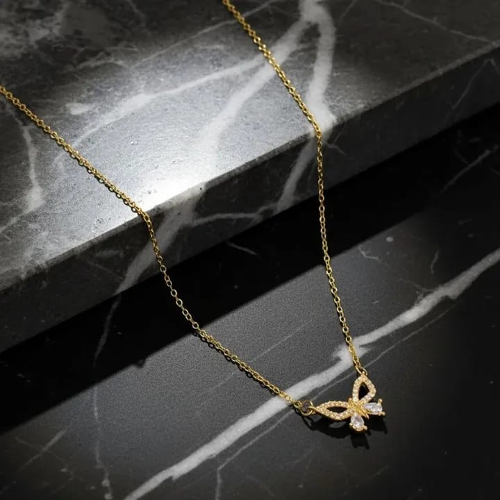 Solitaire Crystal Heart Pendant